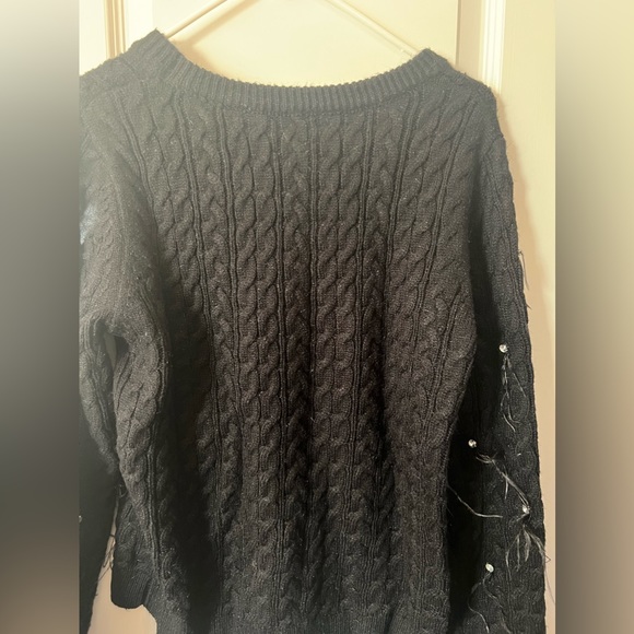 OC Style Sweater with feathers and gems - Picture 4 of 4